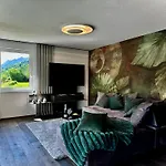 Lynett - Ihr Rueckzugsort In Den Tiroler Bergen * Fliess