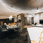 Lynett - Ihr Rueckzugsort In Den Tiroler Bergen * Fließ